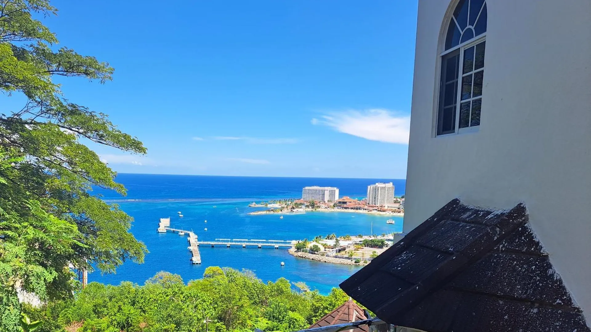 Ivory Tower Ocho Rios 아파트